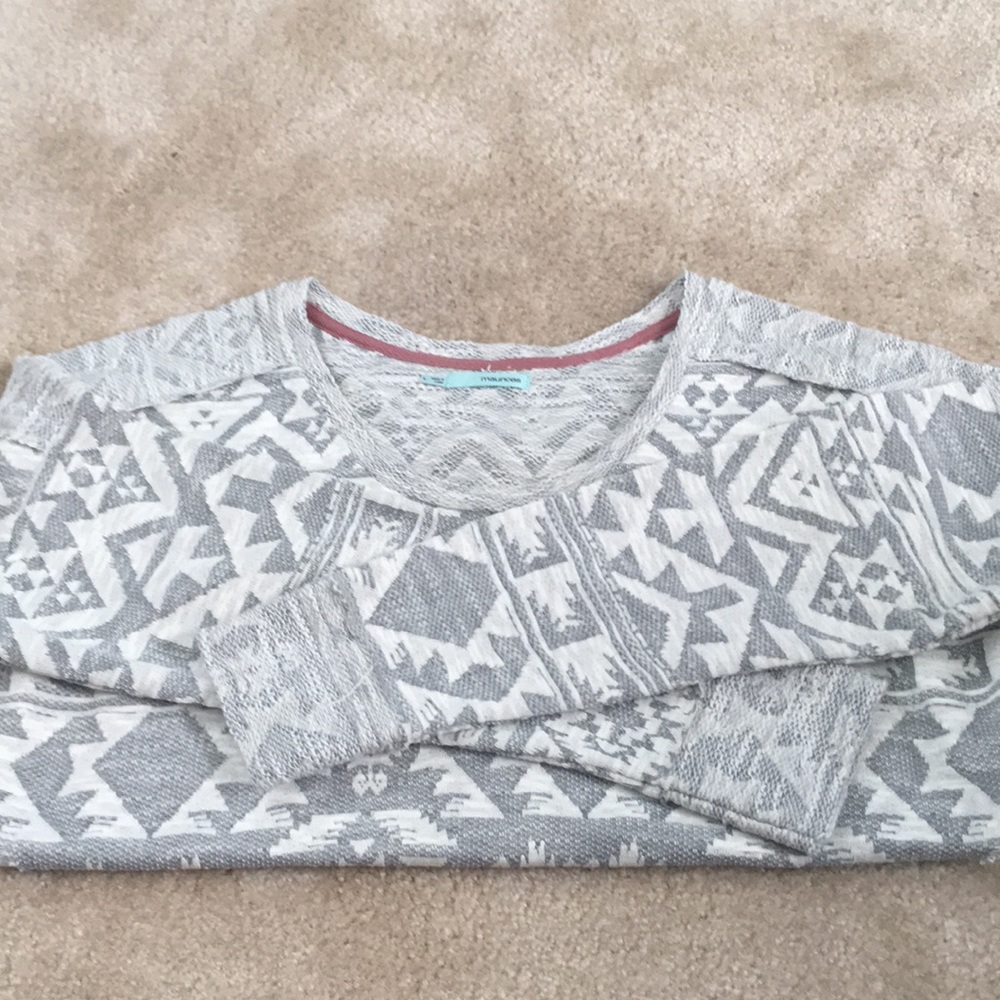 Women's size large Maurice's long sleeve